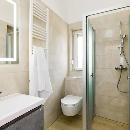 Ema Bed & Breakfast 3*