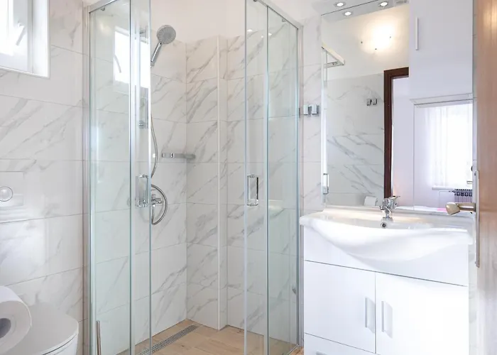 Ema Bed & Breakfast 3*